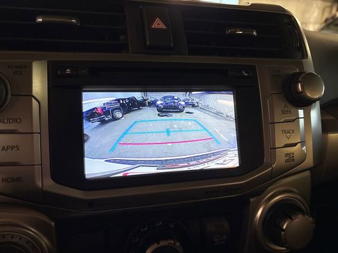 Used 2018 Toyota 4Runner SR5 Premium AWD/4WD image 23