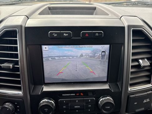 Used 2017 Ford F150 XLT w/ Equipment Group 302A Luxury image 28