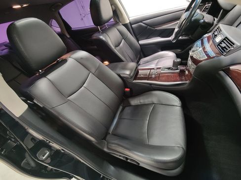 Used 2015 INFINITI Q70 L 3.7 w/ Technology Package image 13