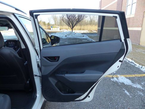 Used 2024 Subaru Crosstrek 2.0i Premium image 41