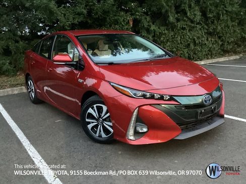 Used 2019 Toyota Prius Prime Advanced image 1