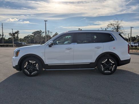 New 2025 Kia Telluride S image 8
