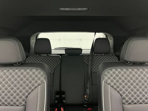 Used 2025 GMC Acadia Denali w/ LPO, All-Weather Package AWD/4WD image 41