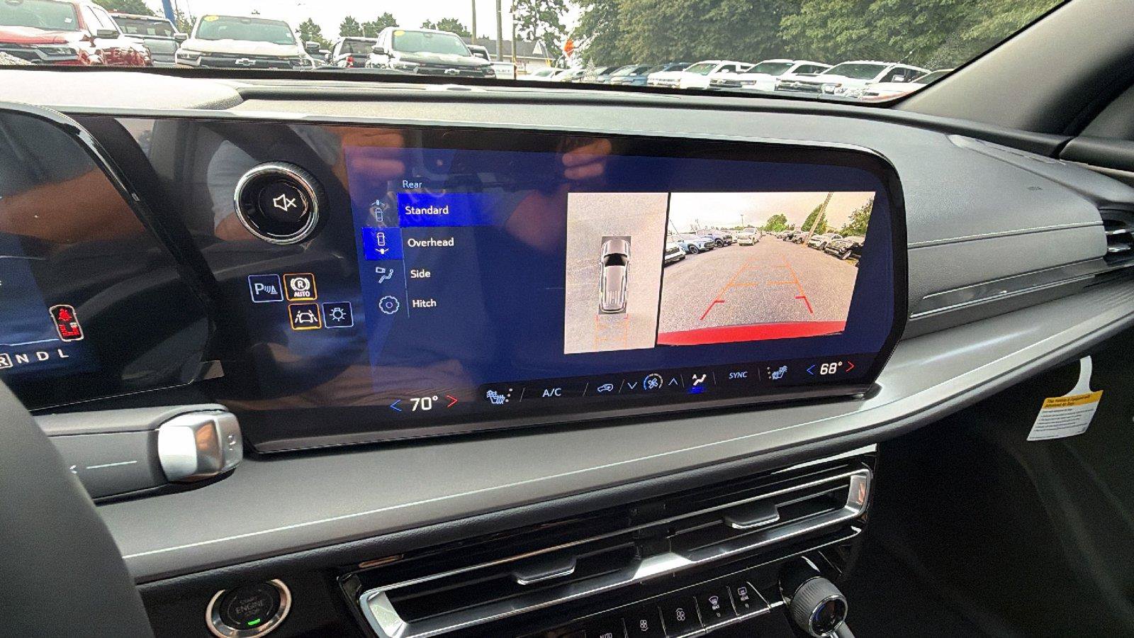 New 2027 Chevrolet Traverse LT w/ Sun and Wheel Package FWD image 28