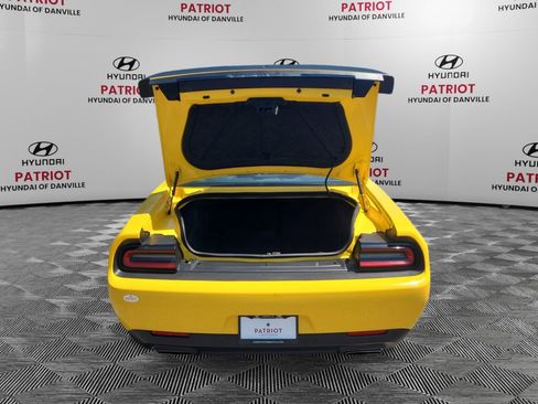 Used 2017 Dodge Challenger R/T w/ Blacktop Package RWD image 17