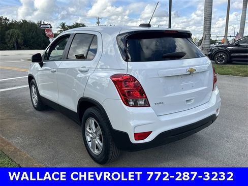 Certified 2022 Chevrolet Trax LS w/ Tint and Cruise Package image 8