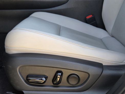 Certified 2025 Lexus UX 300h FWD w/ Accessory Package (Z1) image 20