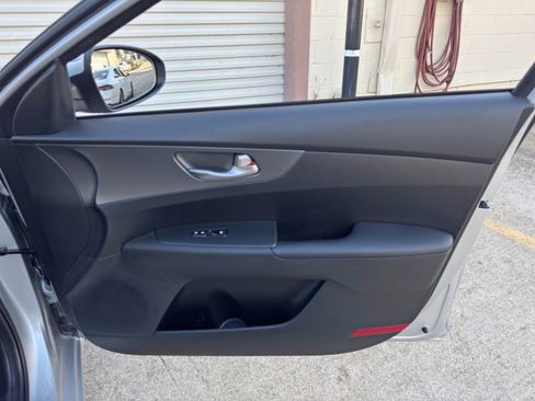 Used 2021 Kia Forte LXS FWD image 34