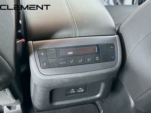 Used 2022 Nissan Pathfinder SV FWD image 33