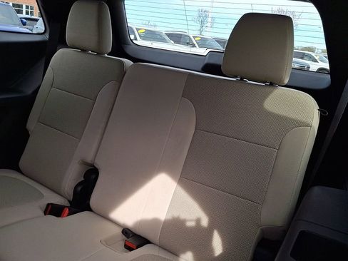 Used 2023 Chevrolet Traverse LS w/ Safety Package FWD image 9