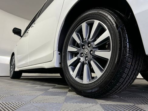 Certified 2020 Toyota Sienna Limited Premium image 32