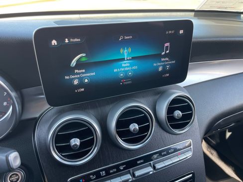 Used 2022 Mercedes-Benz GLC 300 w/ Premium Package Lite image 12
