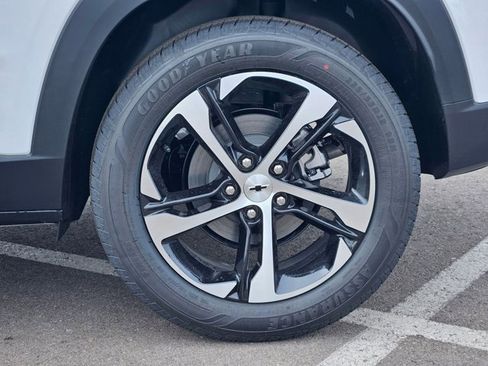 New 2026 Chevrolet Trax RS w/ Driver Confidence Package image 10