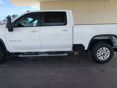 Used 2025 Chevrolet Silverado 2500 LT w/ Convenience Package image 9