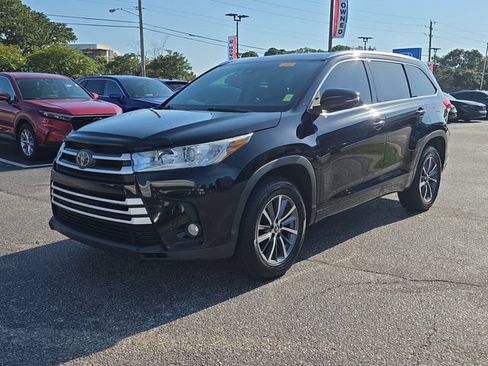 Used 2018 Toyota Highlander XLE FWD image 8