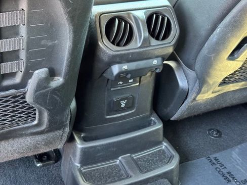 Used 2020 Jeep Wrangler Unlimited Rubicon AWD/4WD image 37