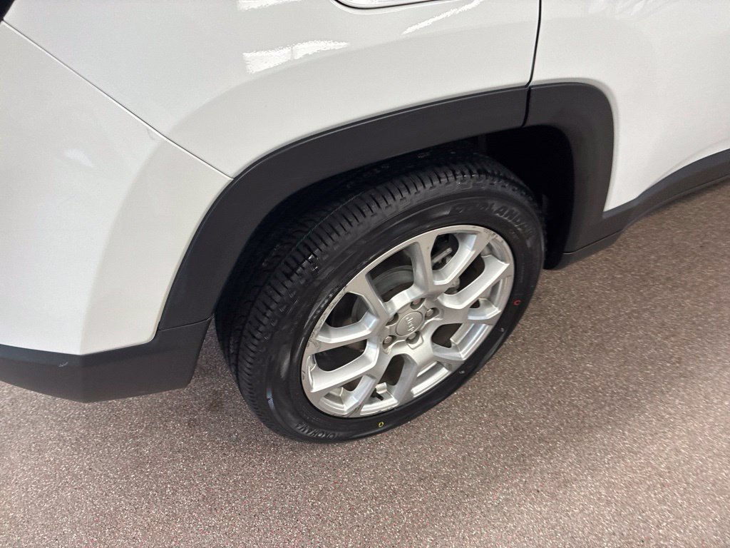 Certified 2023 Jeep Compass Latitude AWD/4WD image 24
