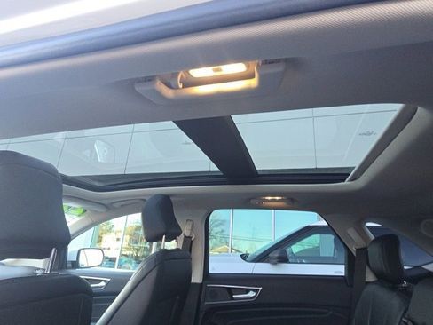 Certified 2022 Ford Edge Titanium w/ Equipment Group 301A image 17