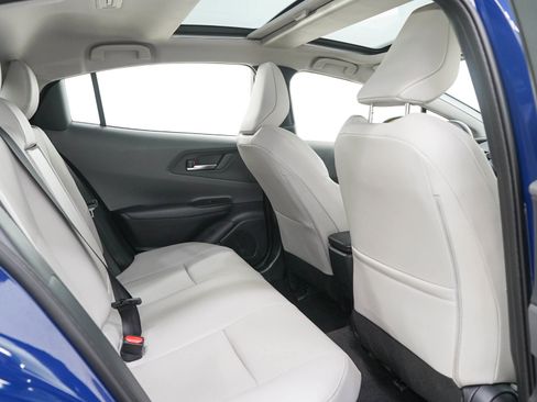Used 2026 Toyota Prius XLE AWD/4WD image 12