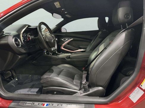Used 2017 Chevrolet Camaro SS image 16