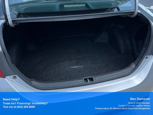 Used 2017 Toyota Corolla SE w/ Carpet Mat Package (TMS) FWD image 17