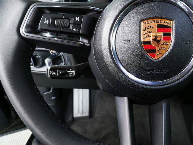Certified 2026 Porsche Macan AWD/4WD image 10