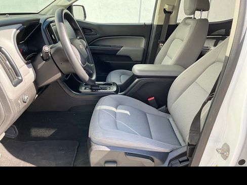 Used 2018 Chevrolet Colorado W/T w/ WT Convenience Package RWD image 2