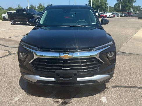 Used 2025 Chevrolet TrailBlazer LT AWD/4WD image 8