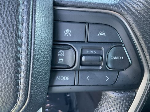 Used 2024 Toyota Tacoma TRD Off-Road AWD/4WD image 32