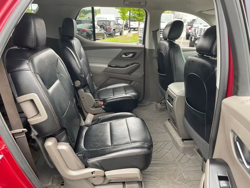 Used 2019 Chevrolet Traverse LT FWD image 40
