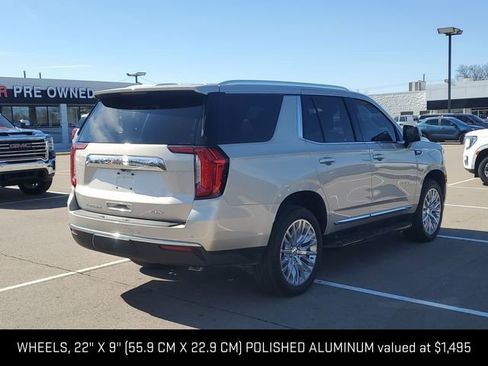 Used 2023 GMC Yukon SLT w/ SLT Luxury Package image 4