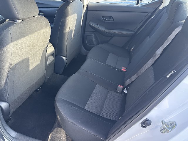 Used 2025 Nissan Sentra SV FWD image 16