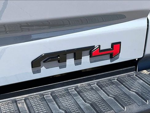 Used 2024 GMC Sierra 2500 AT4 w/ AT4 Premium Plus Package AWD/4WD image 39