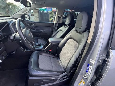 Used 2017 Chevrolet Colorado Z71 image 16