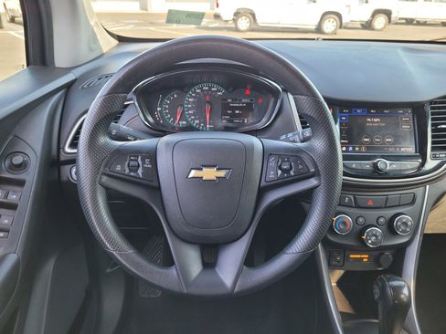 Used 2020 Chevrolet Trax LS w/ Tint and Cruise Package FWD image 17