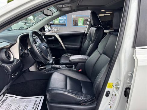 Used 2015 Toyota RAV4 Limited w/ Technology Package FWD image 10