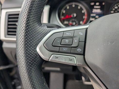 Used 2021 Volkswagen Atlas SE image 25