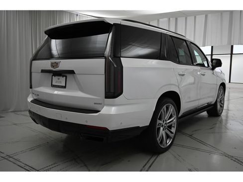 Used 2025 Cadillac Escalade Sport Platinum image 7