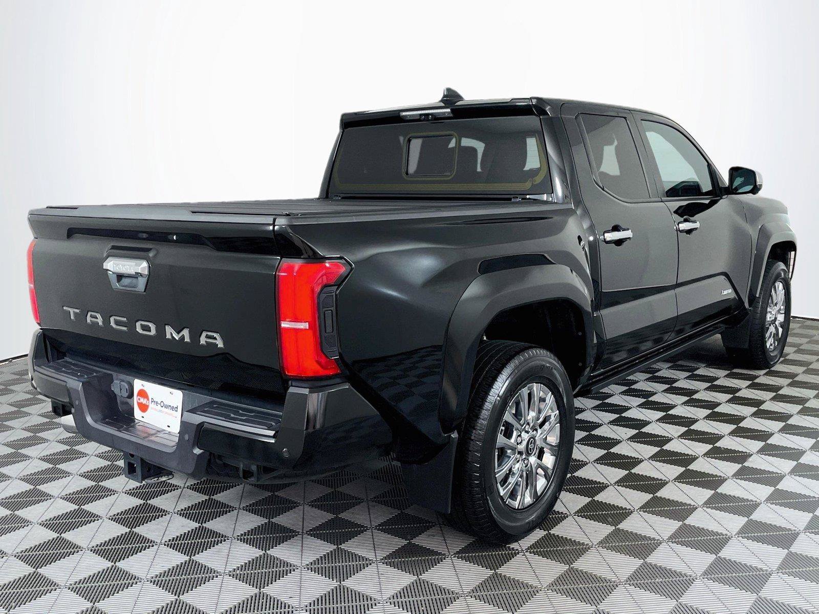 Used 2024 Toyota Tacoma Limited w/ Limited Package (LT) AWD/4WD image 9