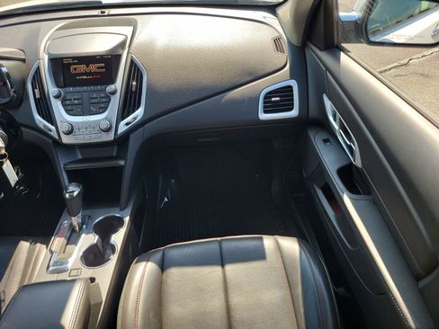 Used 2017 GMC Terrain SLT w/ Open Road Package FWD image 10