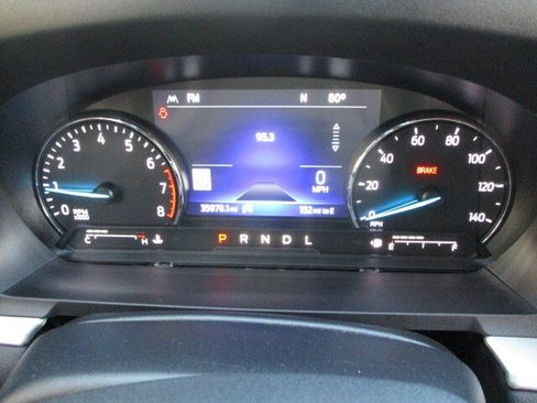 Used 2021 Ford Explorer XLT w/ Equipment Group 202A RWD image 3