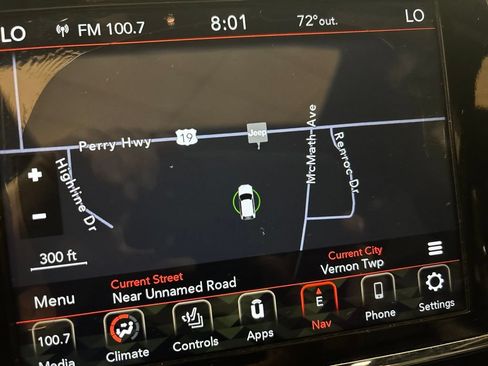 Used 2019 Jeep Grand Cherokee Limited w/ Luxury Group II AWD/4WD image 23