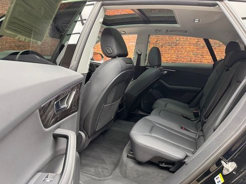 Used 2023 Audi Q8 Premium Plus image 22