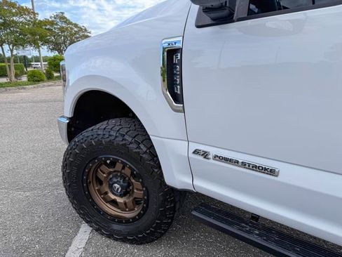 Used 2019 Ford F250 XLT w/ XLT Value Package AWD/4WD image 11