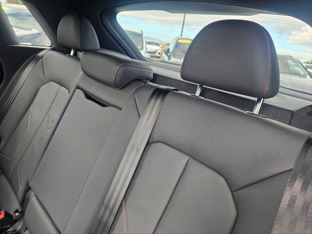 Used 2025 Audi Q3 2.0T Premium Plus w/ Premium Plus Package AWD/4WD image 19