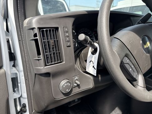 New 2025 Chevrolet Express 3500 LS image 10