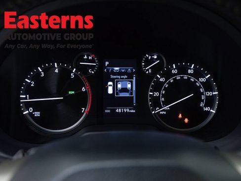Used 2021 Lexus GX 460 w/ Accessory Package AWD/4WD image 17