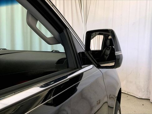 Used 2019 Cadillac Escalade Premium Luxury RWD image 11