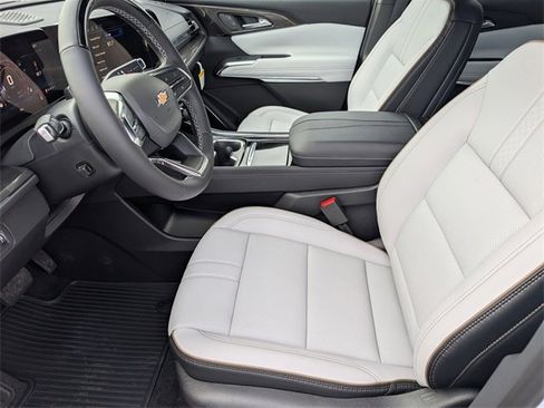 New 2026 Chevrolet Traverse High Country image 15