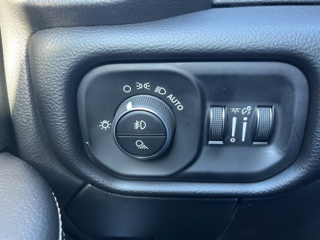 New 2026 RAM 2500 Laramie AWD/4WD image 28